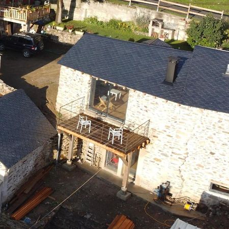 La Petite Bergerie En Pierre Surplombant Le Lac Real 外观 照片