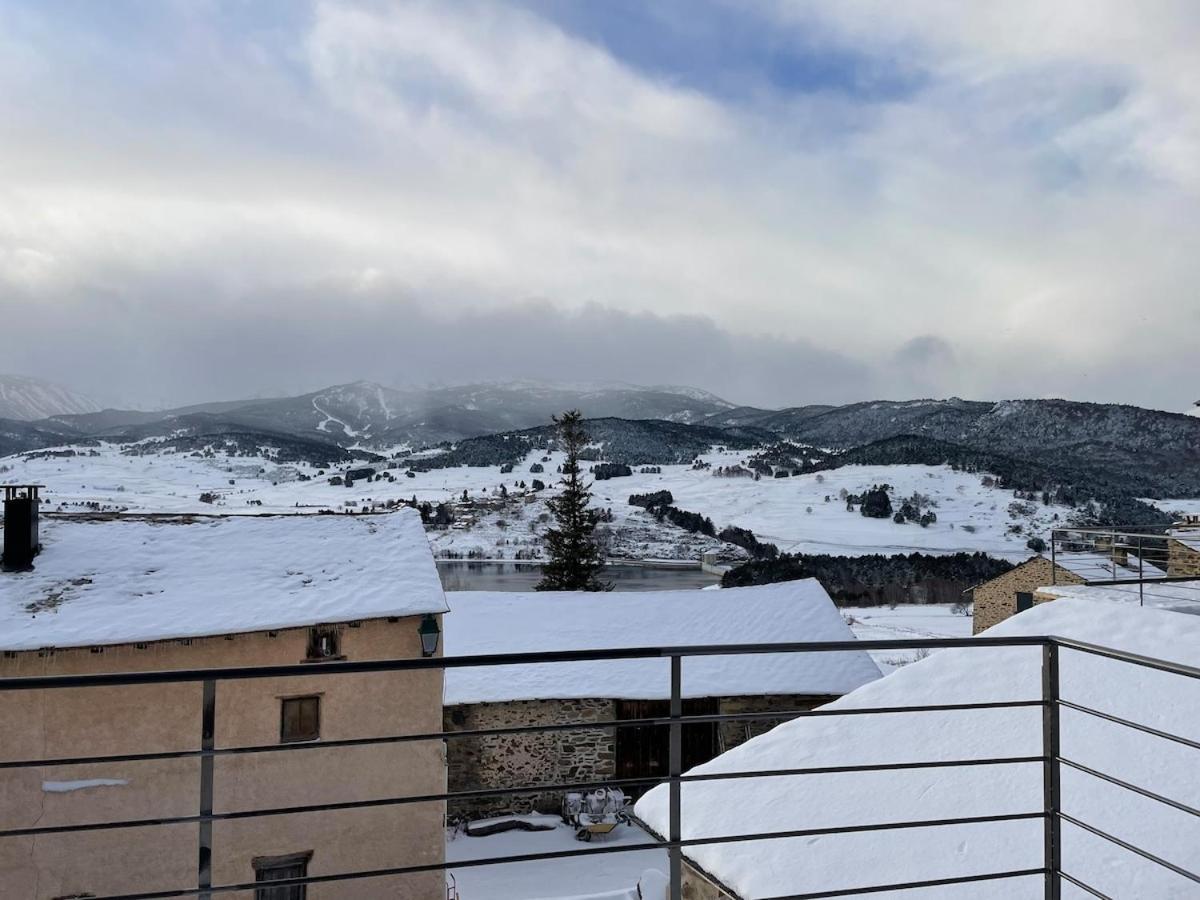 La Petite Bergerie En Pierre Surplombant Le Lac Real 外观 照片